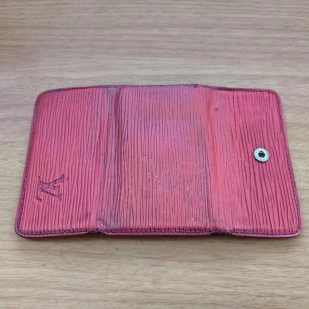 Louis Vuitton Epi Key Holder/Wallet #903💥PRICE DROP💥
